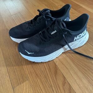 Hoka Arahi 7 Men’s Size 8.5